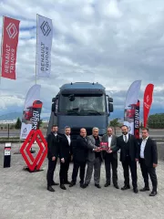 Renault-Trucks_O-zbabacan-Ulusl-ararası-Nakliyat_Görsel-3